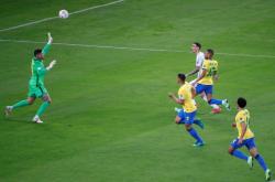 英雄联盟总决赛赛程-包含阿根廷队大胜巴西队，时隔多年再登巅峰的词条