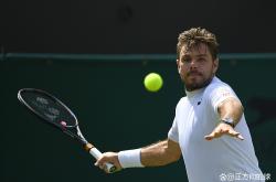 LOL决赛-网球选手爆冷获胜，专家预测失准