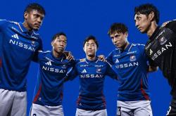 英雄联盟总决赛2025-横滨水手取得胜利，晋级下一轮比赛