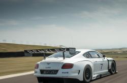 英雄联盟总决赛时间-弑神之夜，当巨人杀手从东方袭来，独行侠王朝的基石出现第一道裂痕