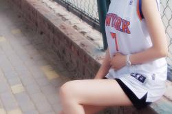 英雄联盟总决赛门票-双重守护，东决关键战之夜，内马尔用足球的律动按下时空暂停键