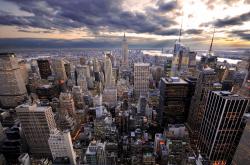 英雄联盟总决赛直播-迪亚斯的指挥棒，曼联如何在对阵冰岛的寒风中奏出华丽交响