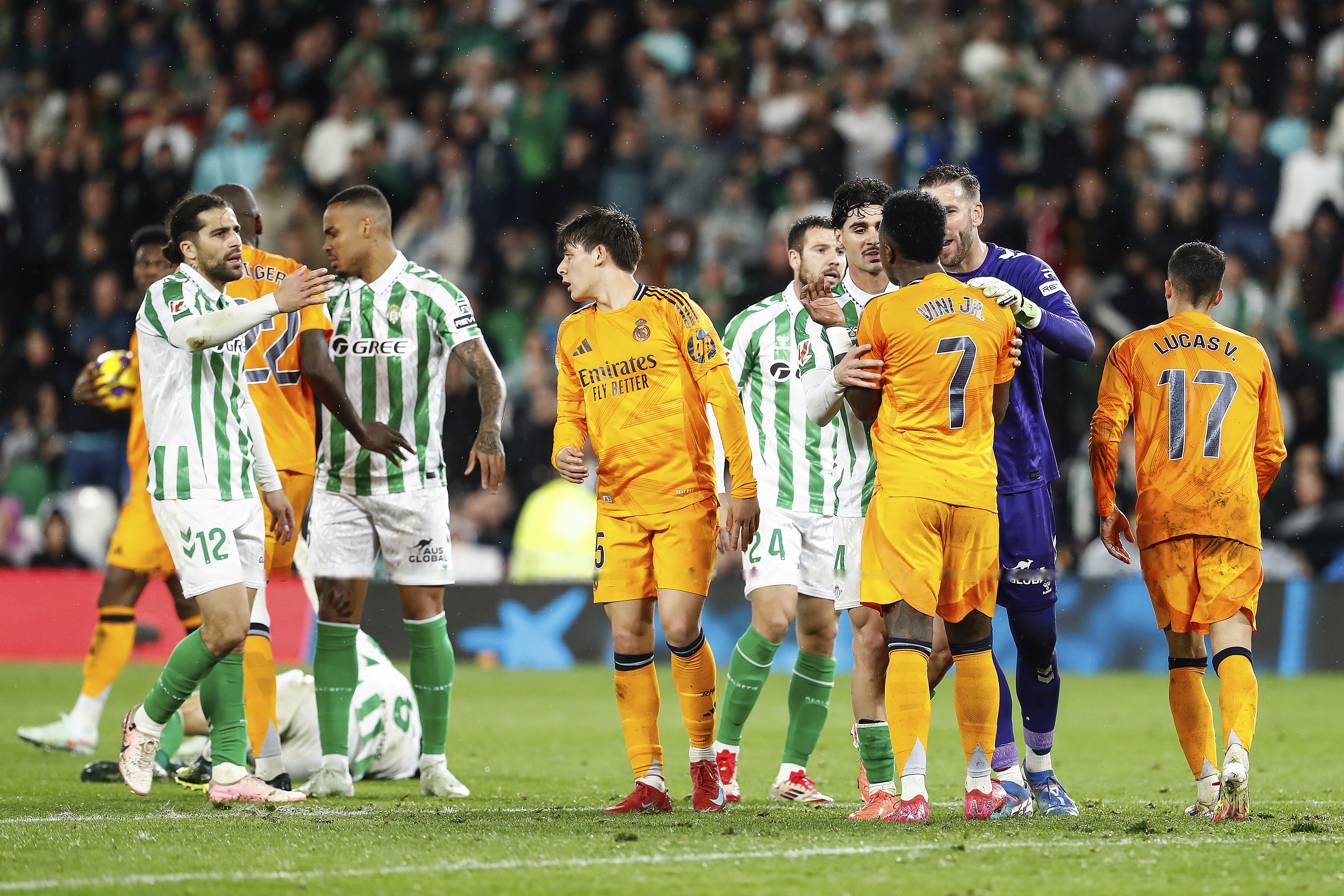 巴塞罗那大将因伤缺席对阵贝蒂斯的比赛