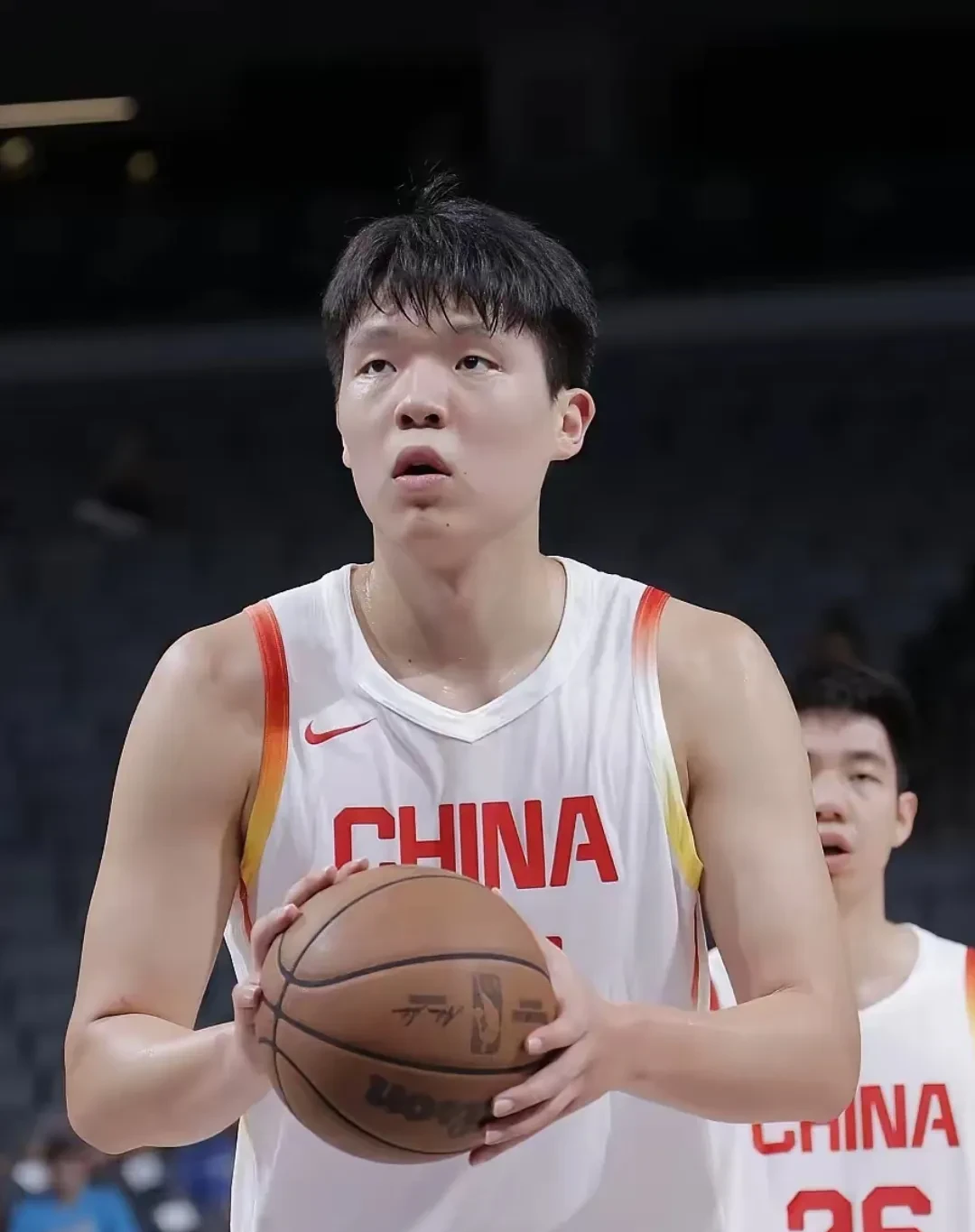 球员个人表现亮眼：篮球赛事彰显实力的简单介绍