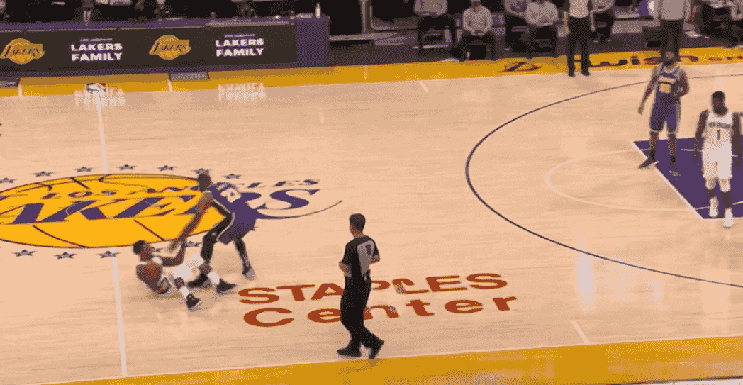 福建队完胜热火，锡安高光表现的简单介绍