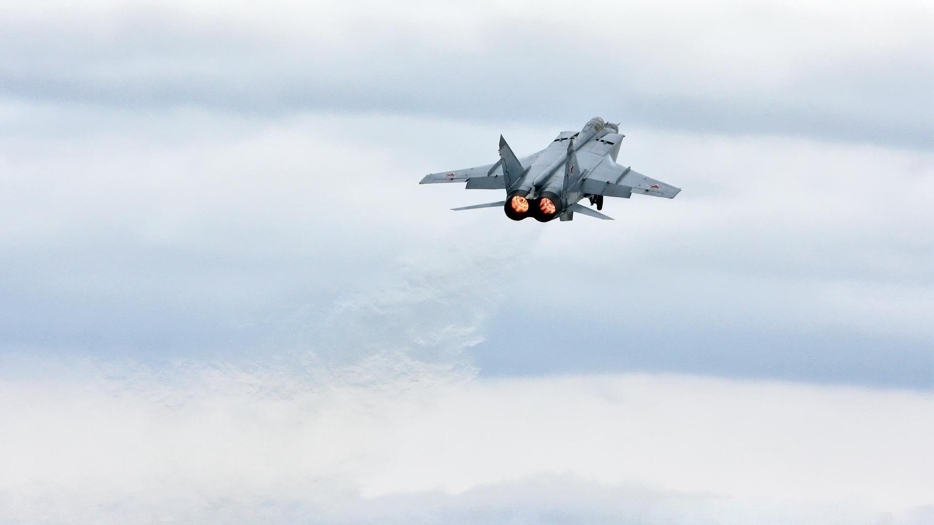 奥运周期的关键战哲学，当拜仁的齿轮碾过塞维利亚，我们看到了什么？