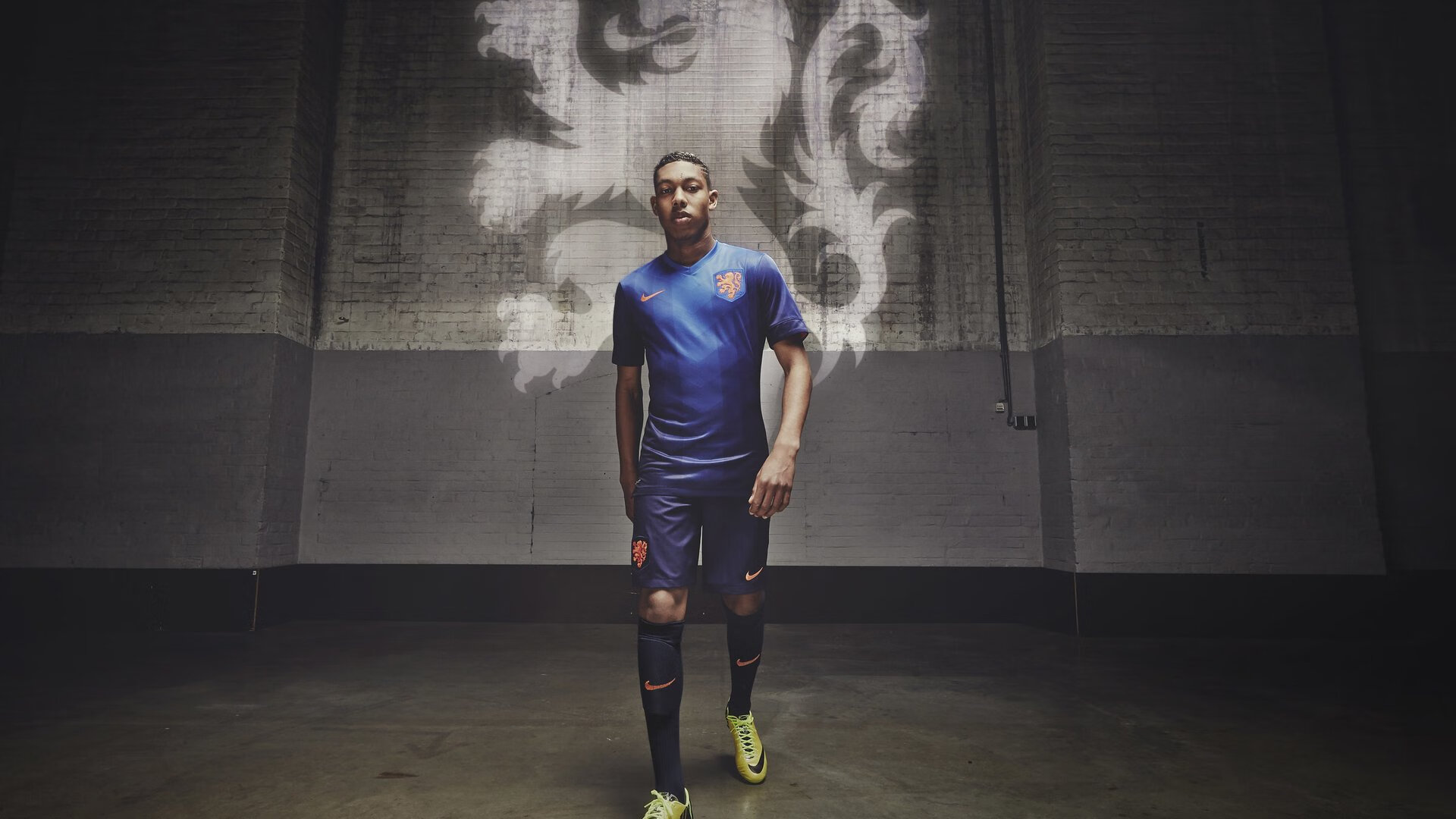 团队碾压与孤星闪耀,两种胜利法则照亮篮球哲学